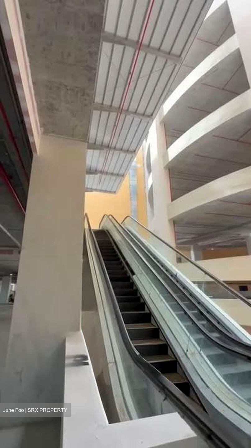 Stellar@tampines (D18), Factory #563158141